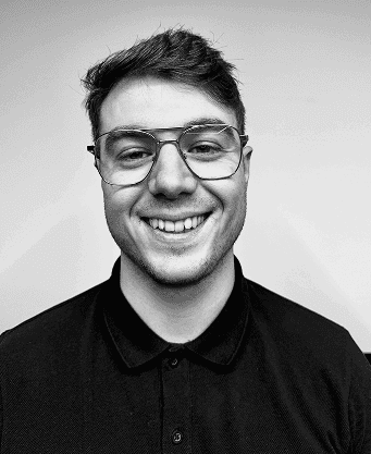 Alex project manager headshot